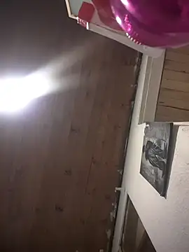 Hollywouldd's cam snapshot