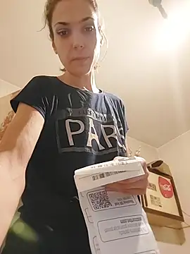 SheTheDeeevil's cam snapshot