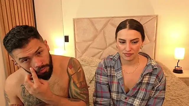 teseo_and_afroditha_'s cam snapshot