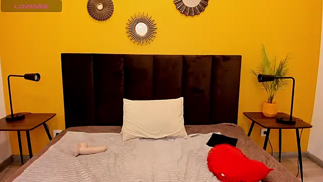 Linda_Insatiable's cam snapshot