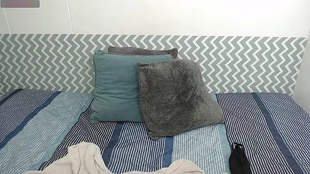 EmilyCoy_'s cam snapshot