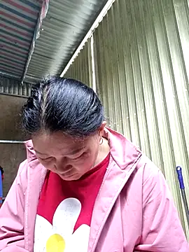 yoowwmr's cam snapshot