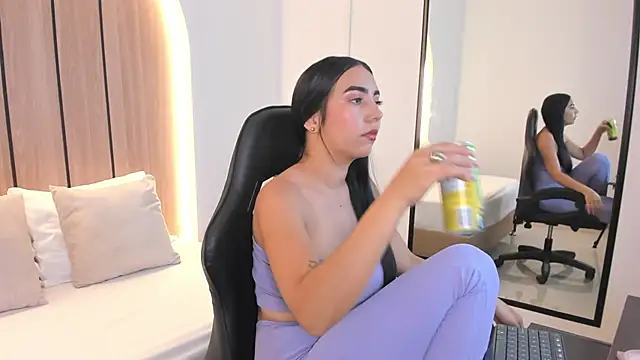 olivia_willoow's cam snapshot