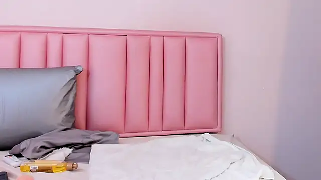 mariana_pregnant_'s cam snapshot