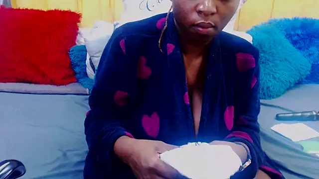 Bustydiva88's web cam