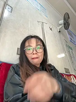 chick-888's cam snapshot