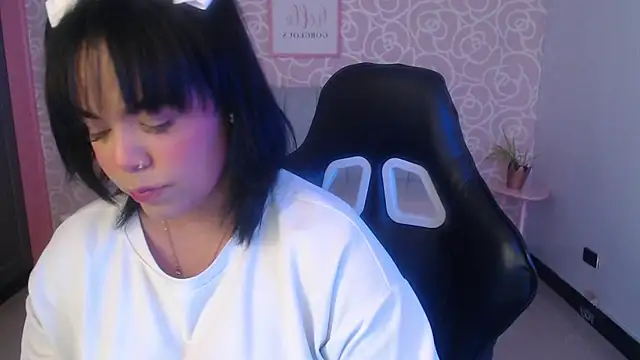 Vivi_rosse_ch's cam snapshot