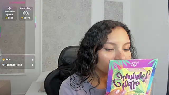 dulce_natyy's cam snapshot