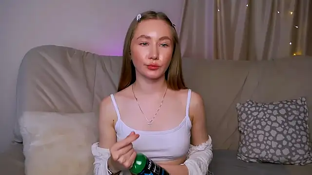 EllyColins's cam snapshot