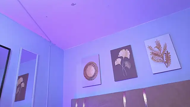 sarah_cruzz_'s cam snapshot