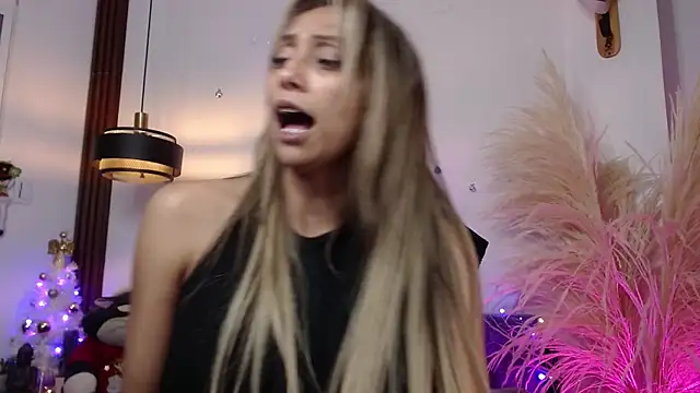 salome_drasin's cam snapshot