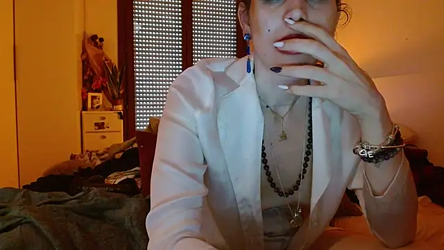 Regina_5's cam snapshot