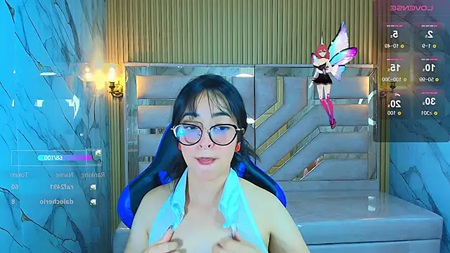 zoe_r_'s cam snapshot