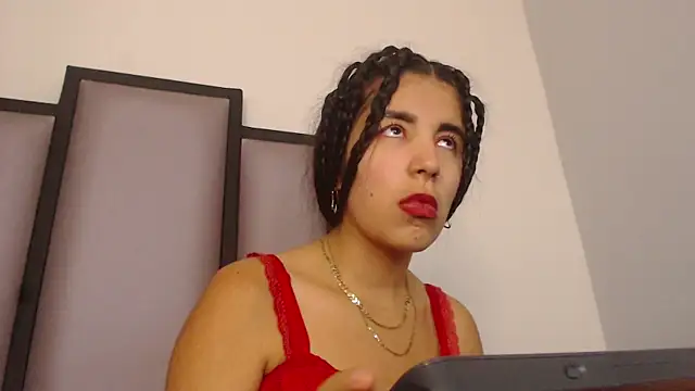 Lucy-23's cam snapshot