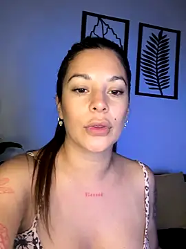 Flor_aura30's cam snapshot