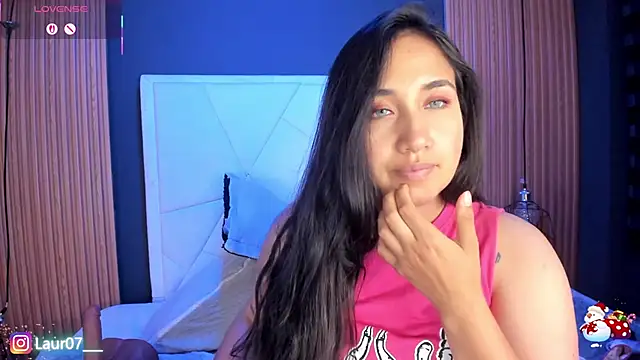 Lauroberts7's cam snapshot