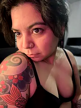 kimmiakiss22's cam snapshot