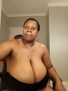 bustylisa1983's cam snapshot