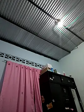 KattalellaGomez's cam snapshot