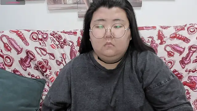 Nadine_asian's cam snapshot