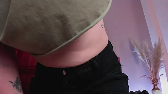 Emilywatsonn's cam snapshot