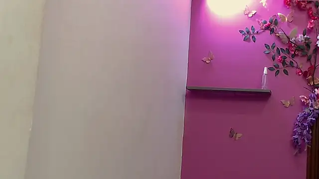 skinnybarbie022's cam snapshot