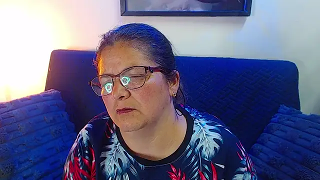 Linda_banks_'s cam snapshot