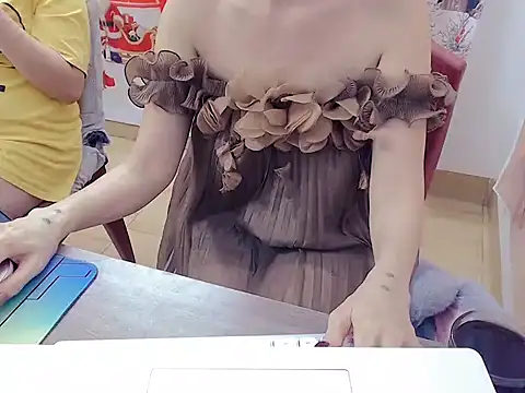 Funnygirl_9x's cam snapshot