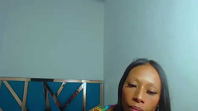 monserrath_bitch_naughty's cam snapshot