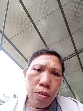 bella-la's cam snapshot