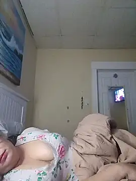 LisaMillerx's cam snapshot