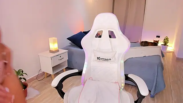 carleee_winter's cam snapshot