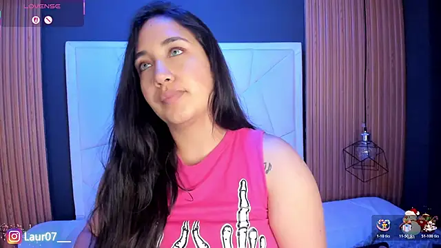 Lauroberts7's cam snapshot