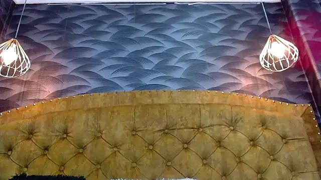 NahomiFireSex's cam snapshot