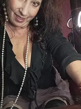 GypsyEsmeralda's cam snapshot