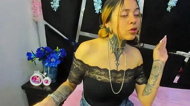 Sofii_Anal_'s cam snapshot