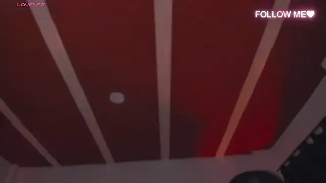 lunaarose's cam snapshot