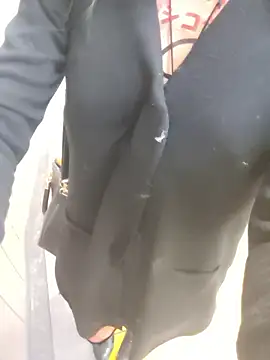 pink-mai's cam snapshot