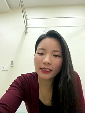 Bee_Yellow00's cam snapshot