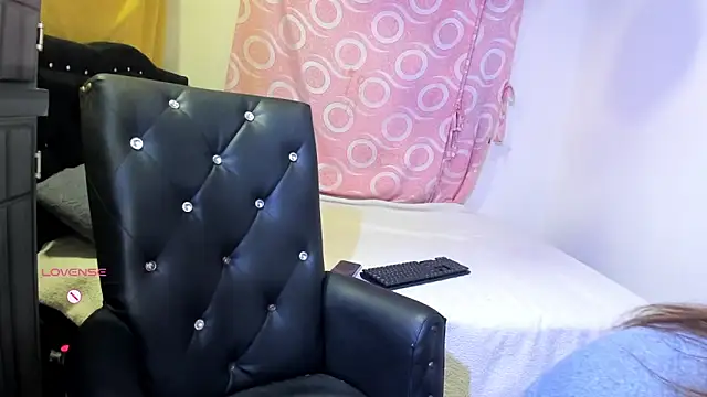 1julianasalazar's cam snapshot