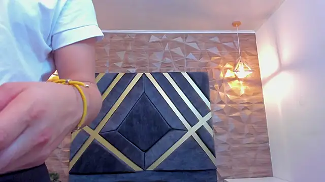 Alana_cox_'s cam snapshot