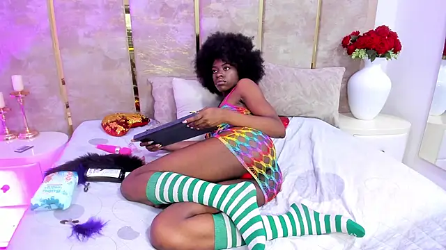 NalaRoux's cam snapshot