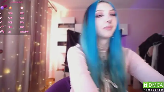 JustMeowGirl's cam snapshot