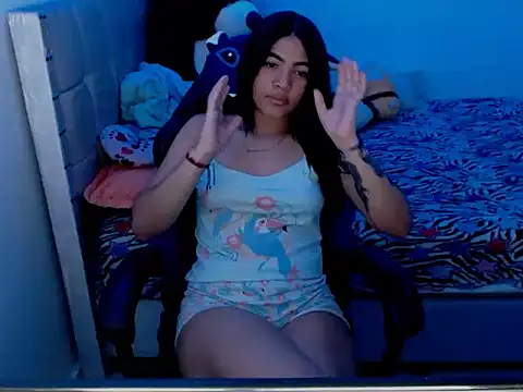 ashley_jones94's web cam