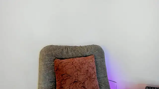 liily_moore's cam snapshot