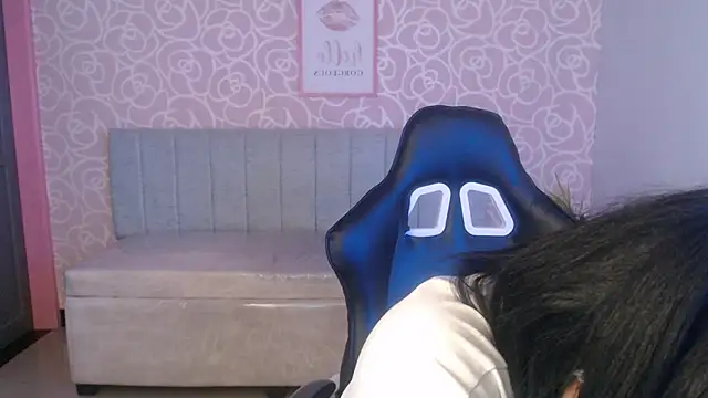 Vivi_rosse_ch's cam snapshot