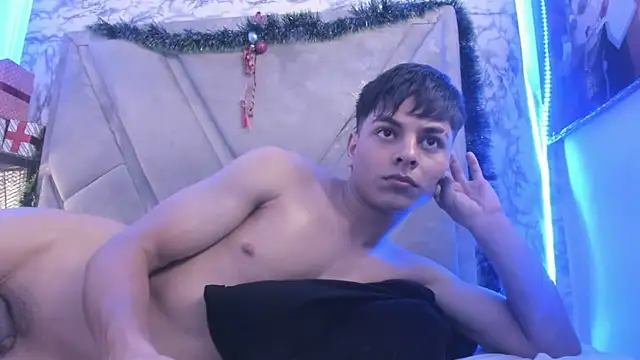 Logan_Jhonson's cam snapshot