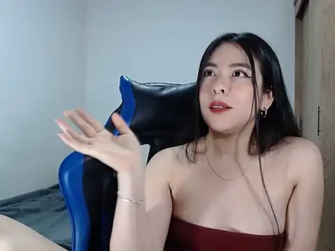 EloiseJun's cam snapshot