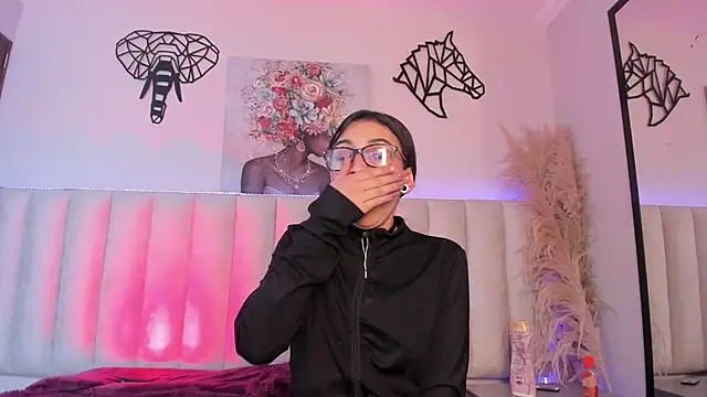 Isabella_Crofts's cam snapshot