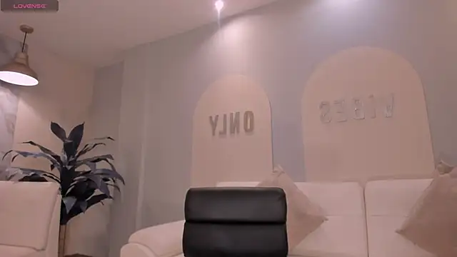 TiffannySins's cam snapshot